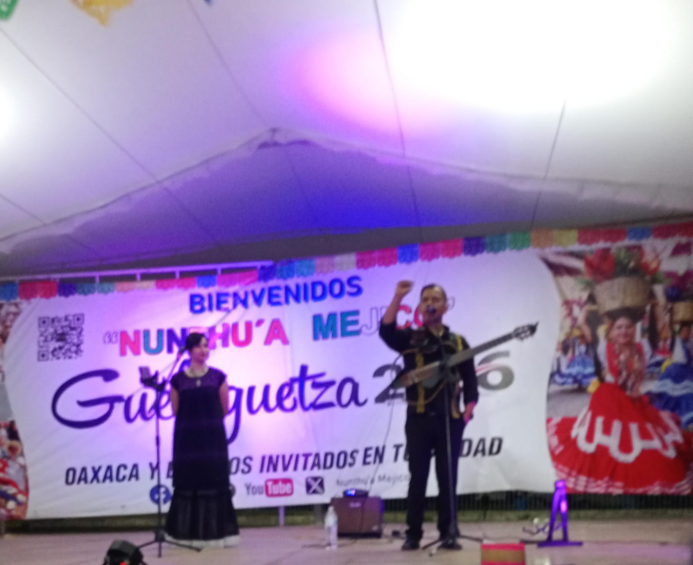 Presentación musical en el festival Guelaguetza Nunthu'a Méjico frente a la Central de Abastos de Irapuato, 29 de agosto de 2026