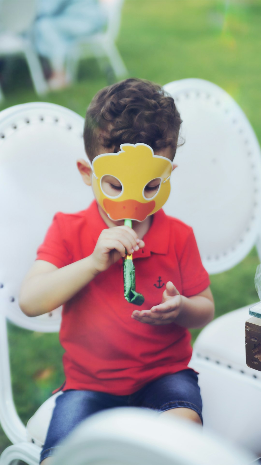 Niño disfrutando fiesta cumpleaños — pintacaritas fáciles para niños